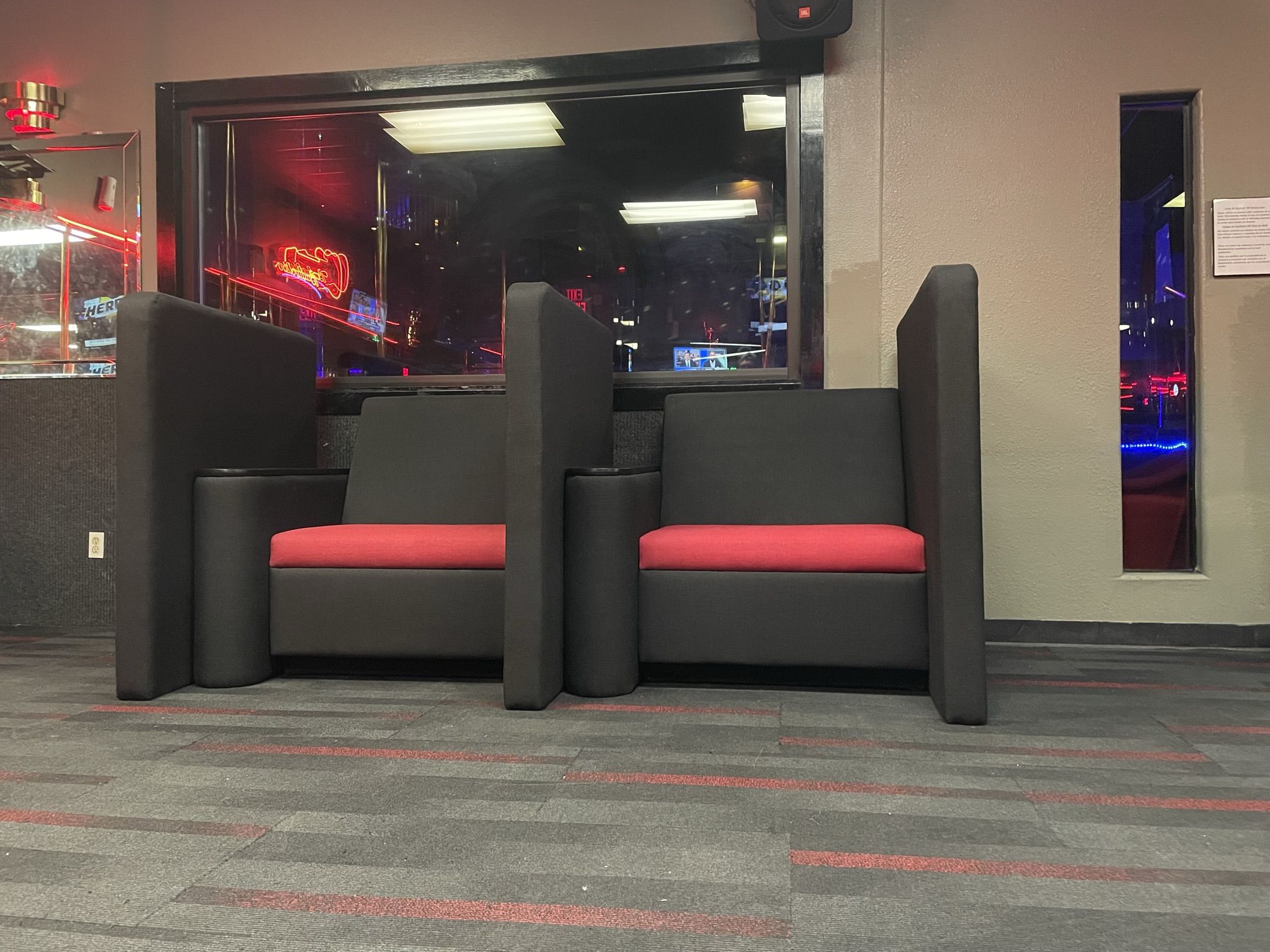 MODULAR Private Dance Booth black and red leather front view