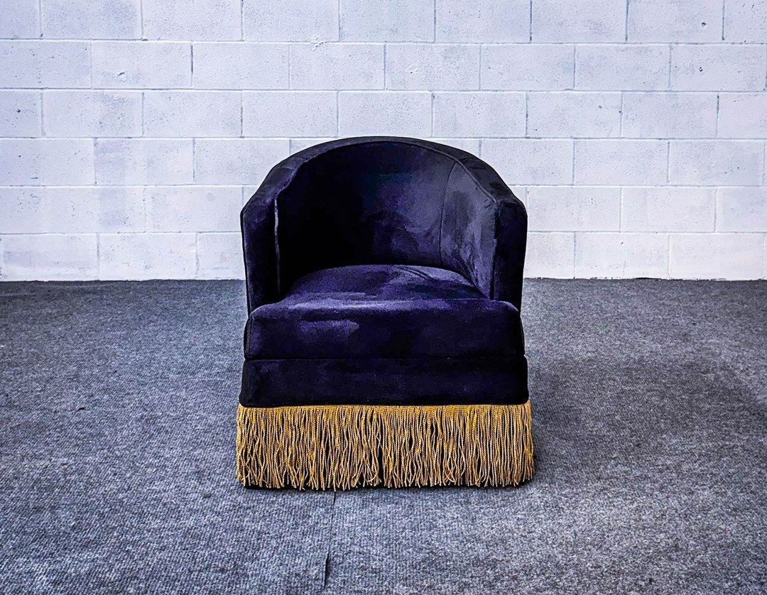 Fringe barrel chair front view best nightclub chair